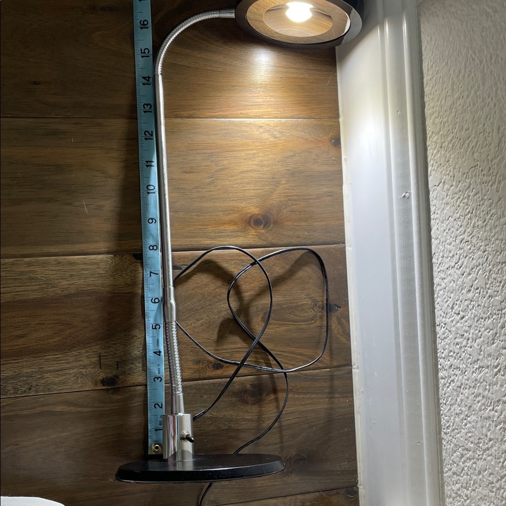 Sleek Black Adjustable Desk Lamp - Picture 4 of 9